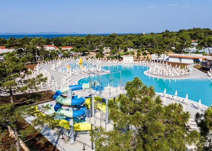 Zaton Holiday Resort Premium Glamping Villas