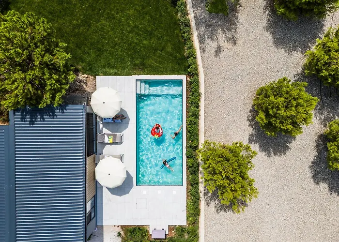 Zaton Holiday Resort Premium Glamping Villas
